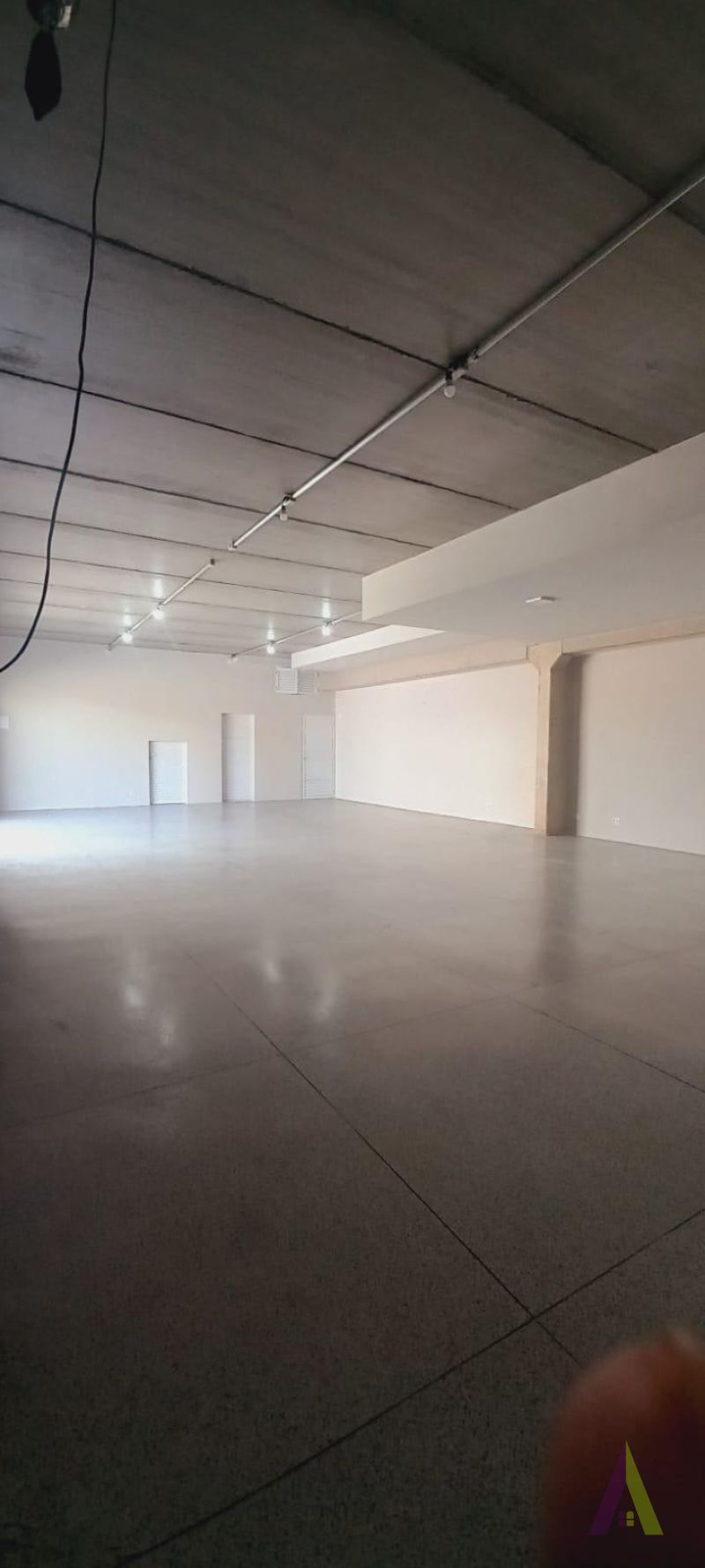 Sala Comercial em São Roque!