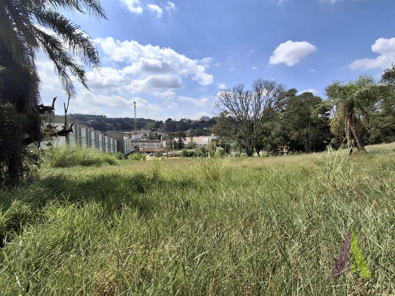 Terreno amplo para industria, comercio ou residência em São Roque!