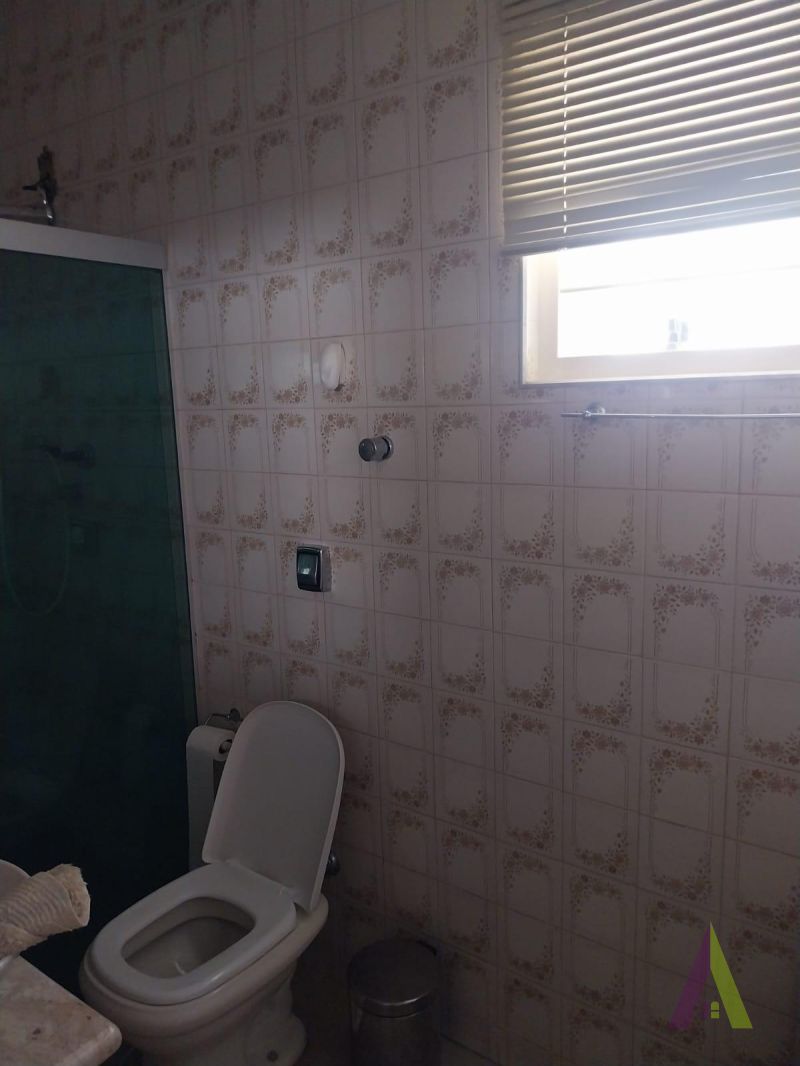 Casa Térrea em Bairro Tradicional de  São Roque!