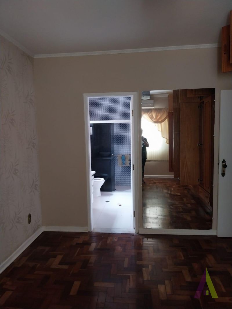 Casa Térrea em Bairro Tradicional de  São Roque!