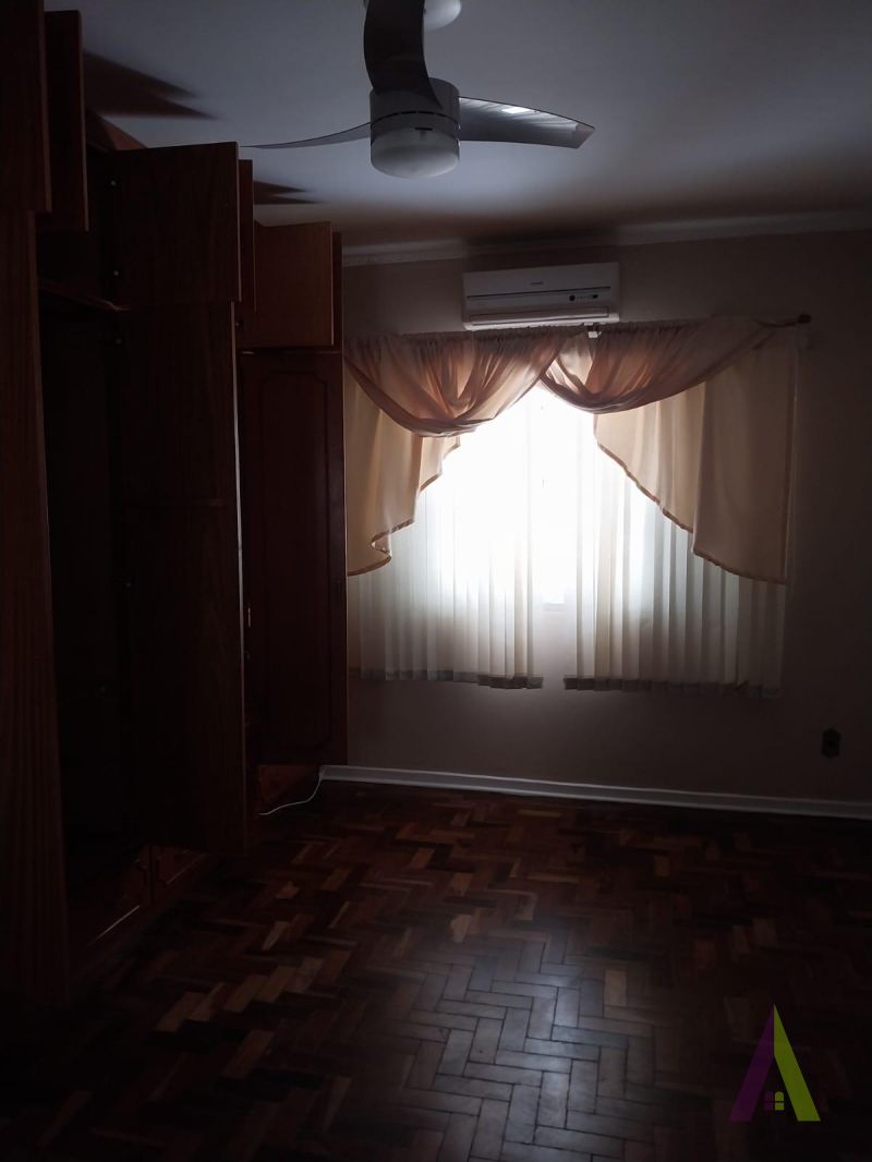 Casa Térrea em Bairro Tradicional de  São Roque!