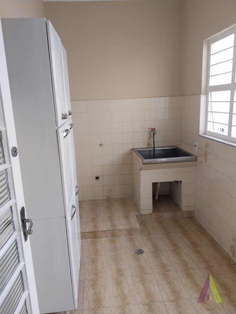 Casa Térrea em Bairro Tradicional de  São Roque!