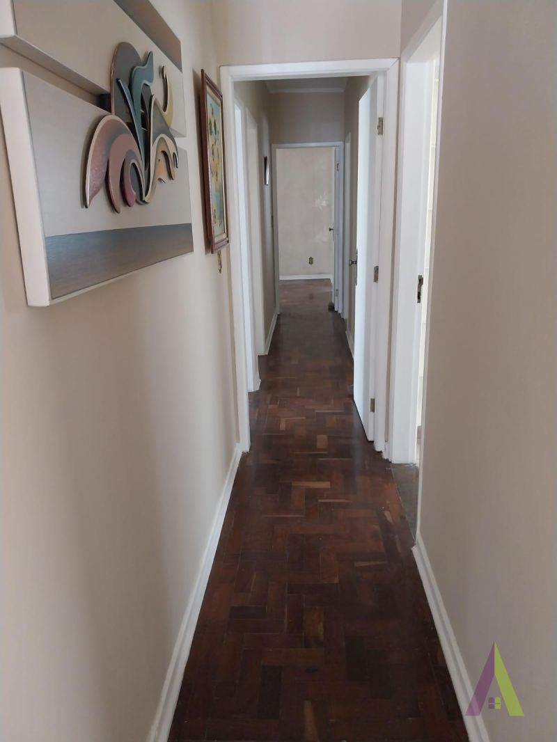 Casa Térrea em Bairro Tradicional de  São Roque!