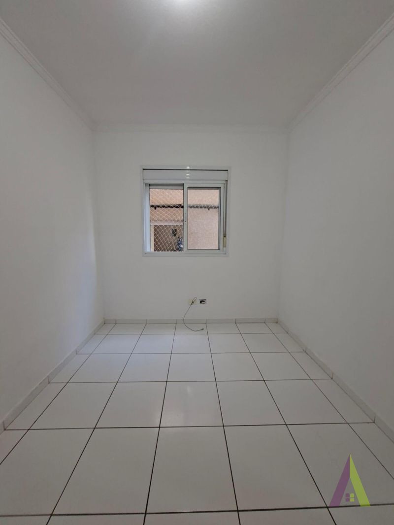 Apartamento com Sacada em Bairro Tradicional de São Roque!