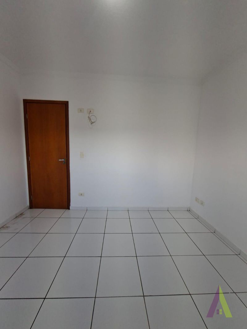 Apartamento com Sacada em Bairro Tradicional de São Roque!