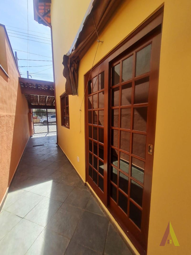 Sobrado em Bairro Tradicional de São Roque!