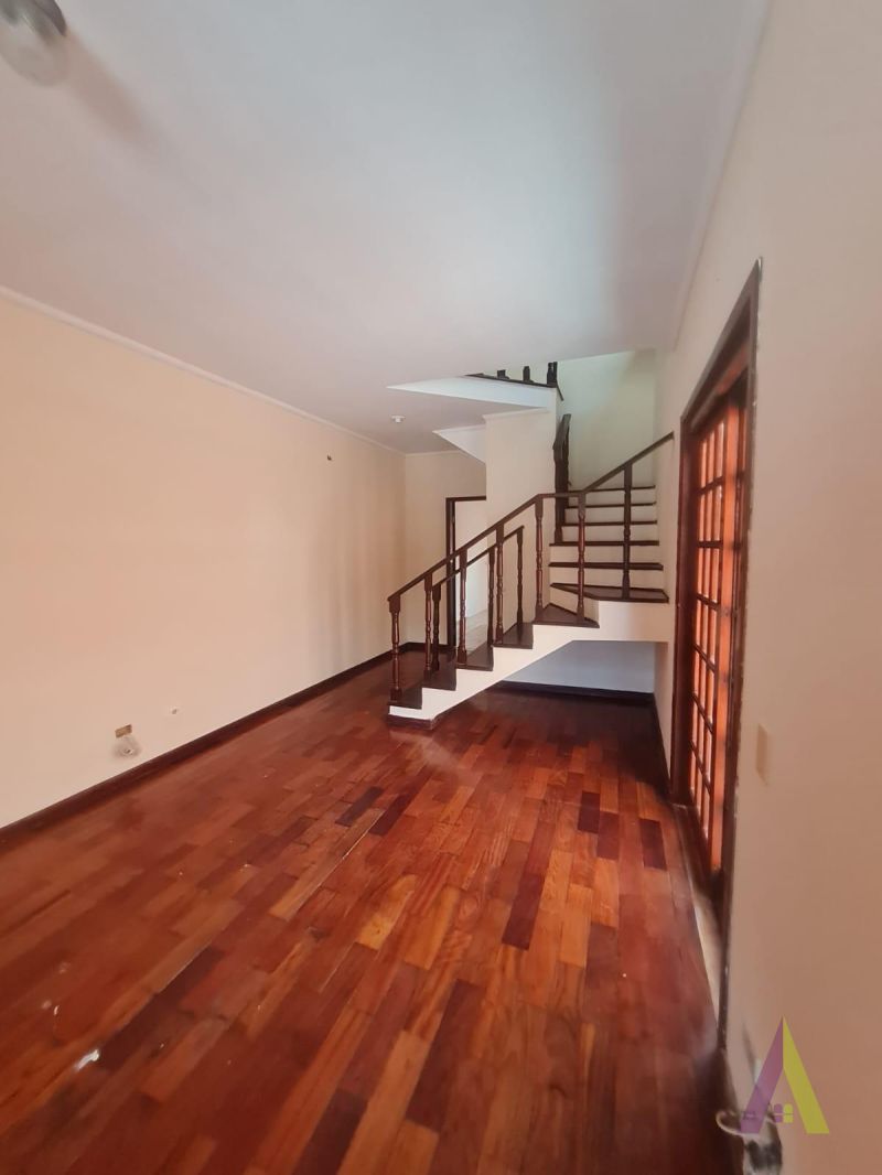 Sobrado em Bairro Tradicional de São Roque!
