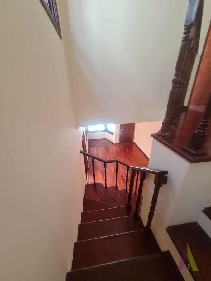 Sobrado em Bairro Tradicional de São Roque!