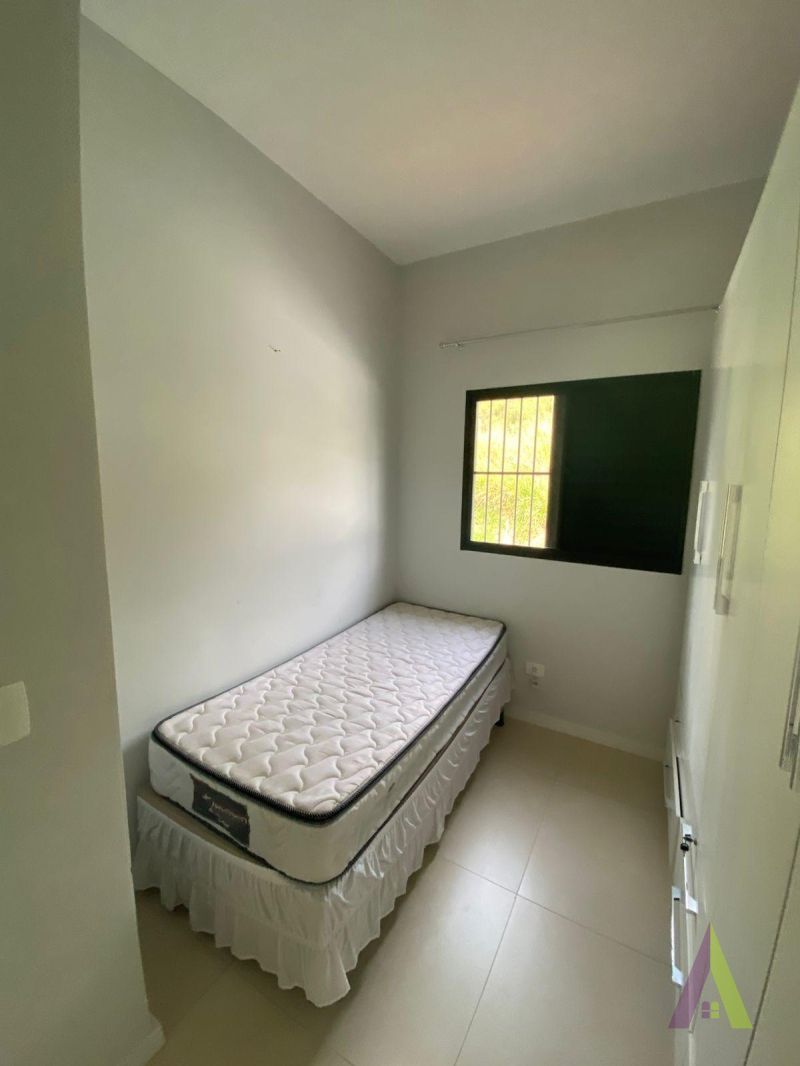 Sobrado em Condomínio em São Roque!