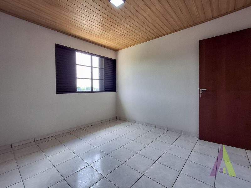 Casa pronta para morar em bairro tradicional de São Roque!
