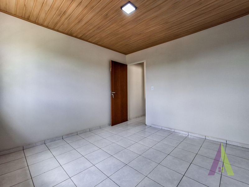 Casa pronta para morar em bairro tradicional de São Roque!