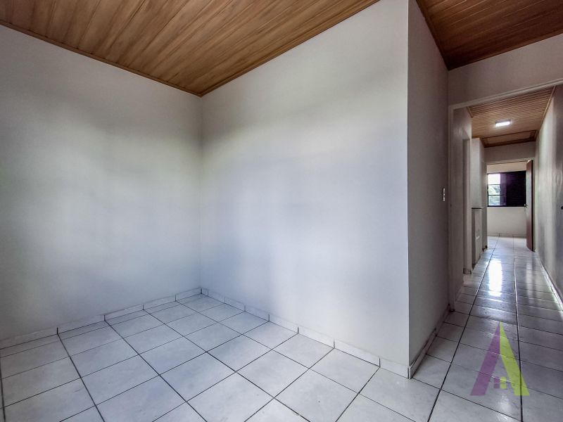 Casa pronta para morar em bairro tradicional de São Roque!