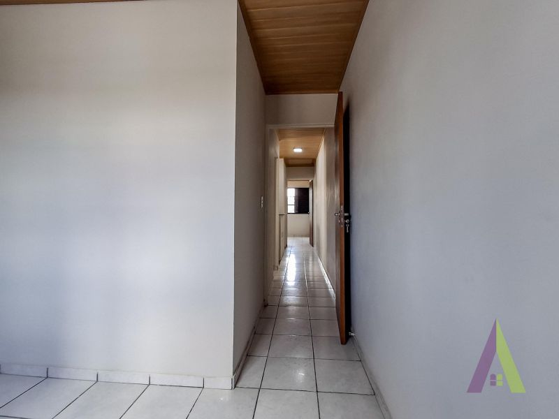 Casa pronta para morar em bairro tradicional de São Roque!