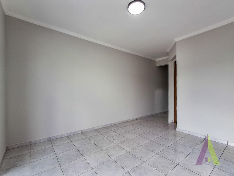 Casa pronta para morar em bairro tradicional de São Roque!