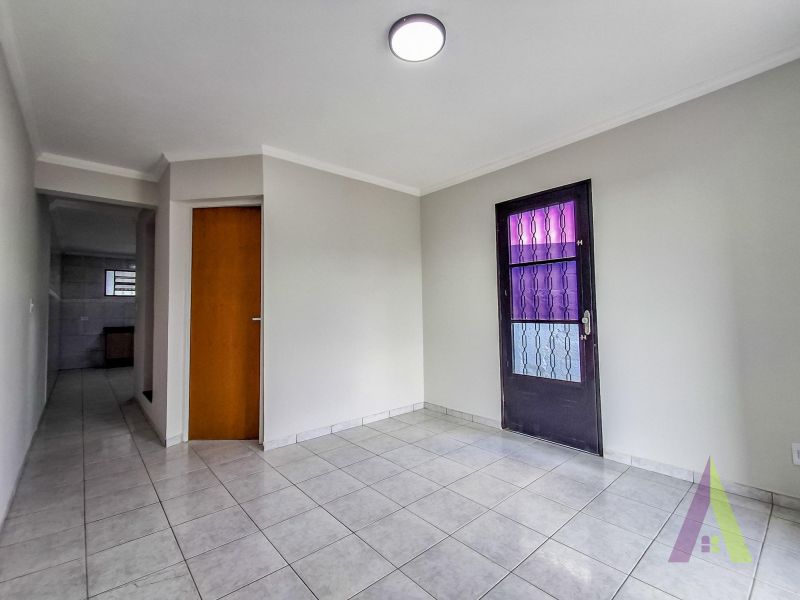 Casa pronta para morar em bairro tradicional de São Roque!