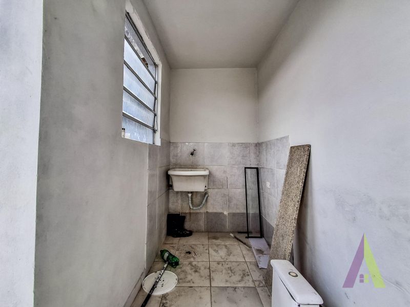 Casa pronta para morar em bairro tradicional de São Roque!