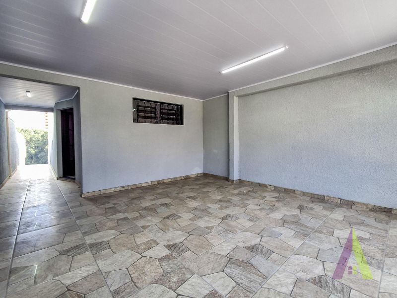 Casa pronta para morar em bairro tradicional de São Roque!