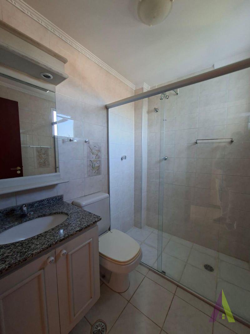  Apartamento no Centro da Cidade de São Roque!