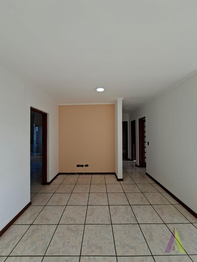  Apartamento no Centro da Cidade de São Roque!