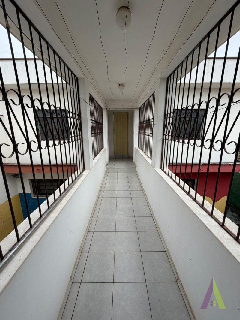 Sobrado com 12 Dormitórios em Bairro Tradicional de São Roque! 