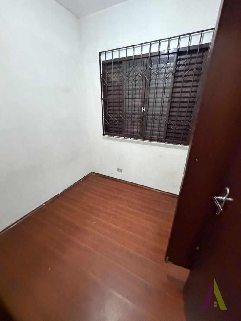 Sobrado com 12 Dormitórios em Bairro Tradicional de São Roque! 