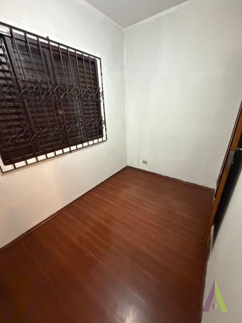 Sobrado com 12 Dormitórios em Bairro Tradicional de São Roque! 