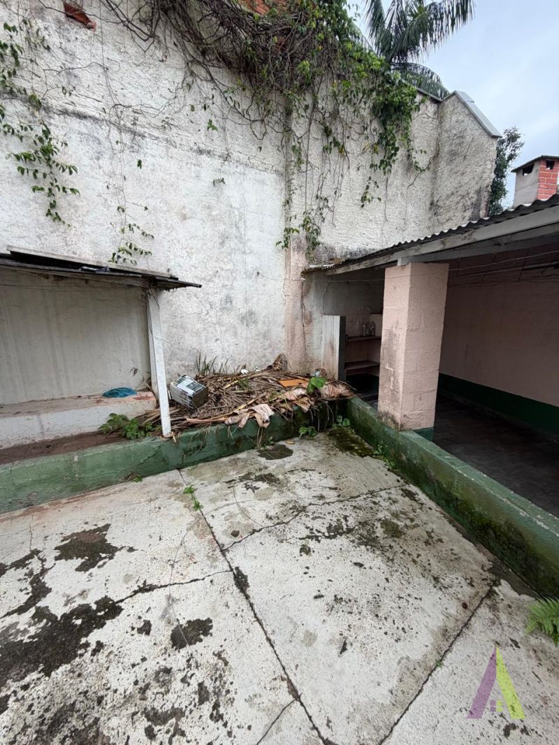 Sobrado com 12 Dormitórios em Bairro Tradicional de São Roque! 