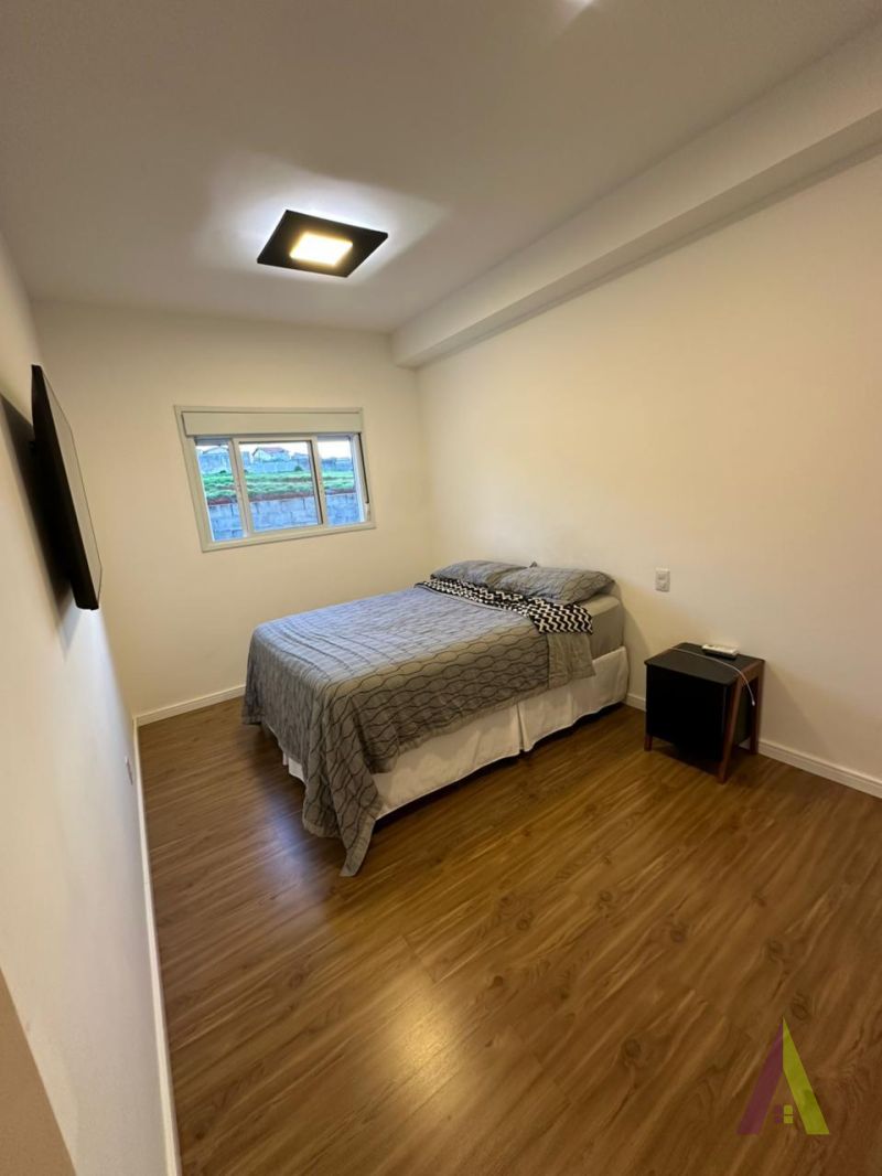 Apartamento Duplex em Condomínio Clube em São Roque!