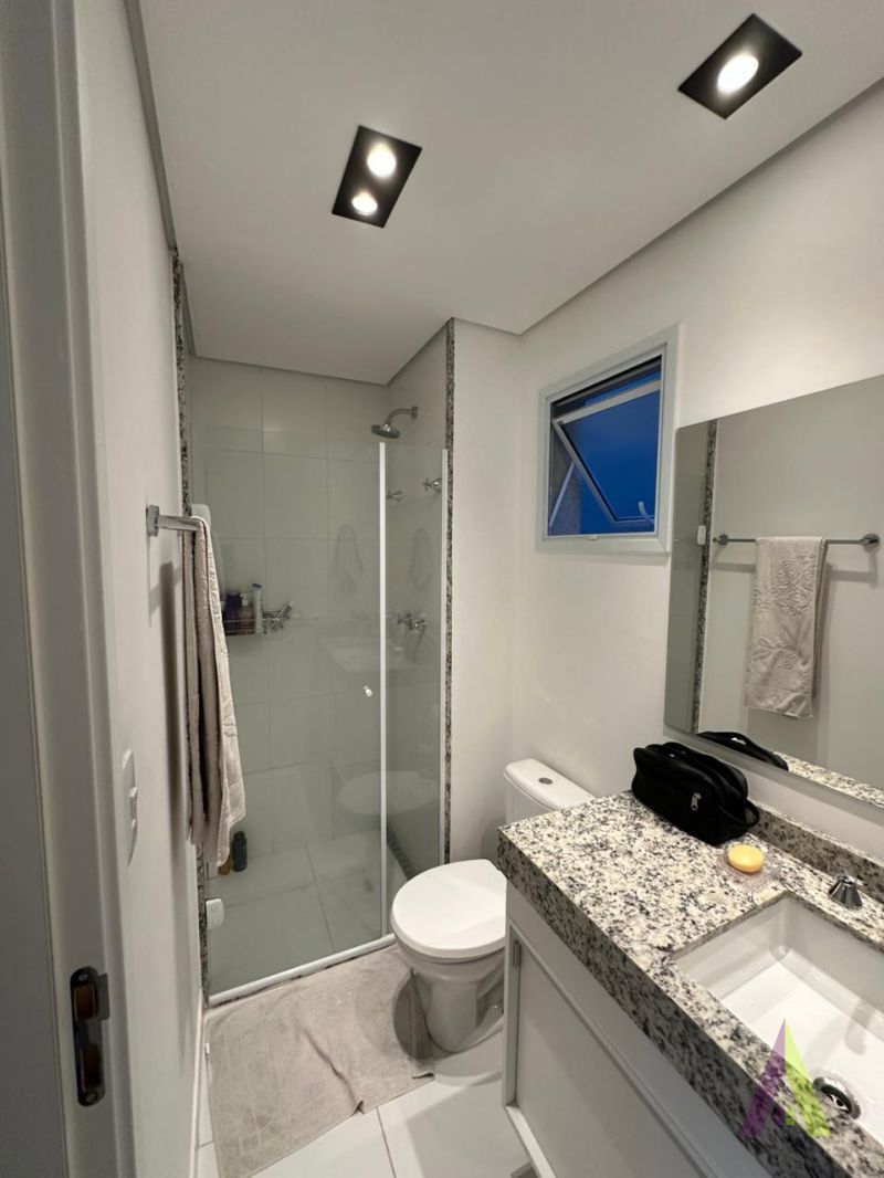 Apartamento Duplex em Condomínio Clube em São Roque!