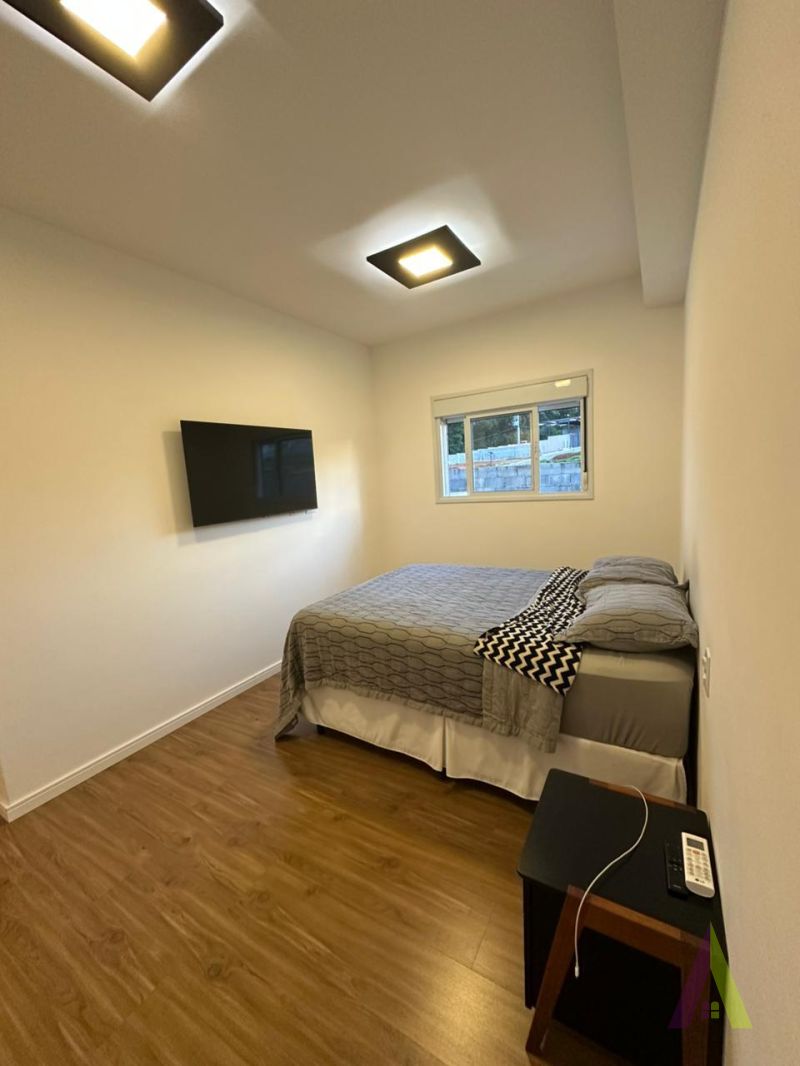 Apartamento Duplex em Condomínio Clube em São Roque!