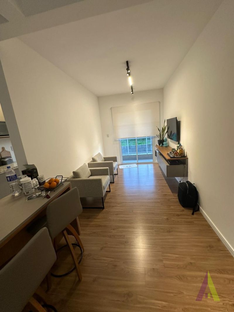 Apartamento Duplex em Condomínio Clube em São Roque!