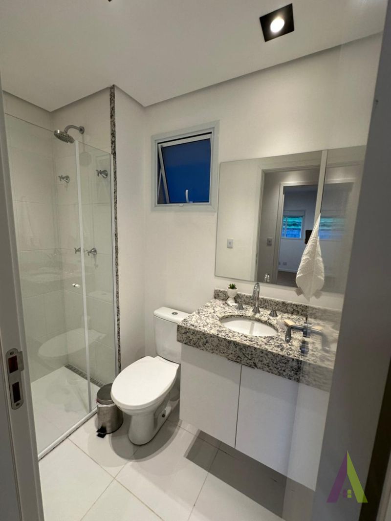 Apartamento Duplex em Condomínio Clube em São Roque!