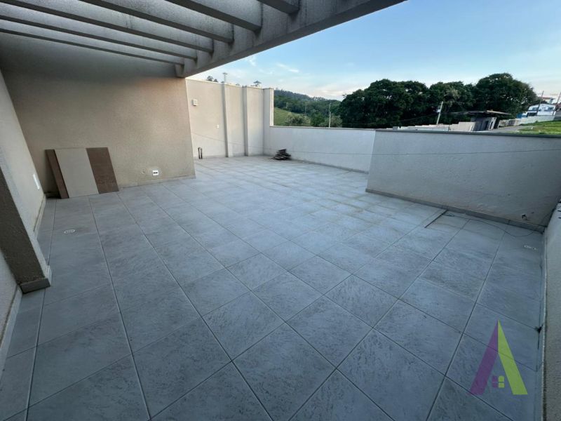 Apartamento Duplex em Condomínio Clube em São Roque!