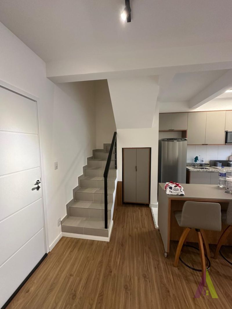 Apartamento Duplex em Condomínio Clube em São Roque!