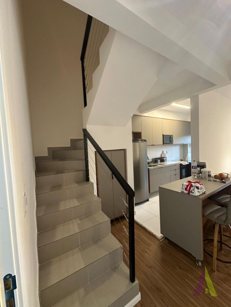 Apartamento Duplex em Condomínio Clube em São Roque!