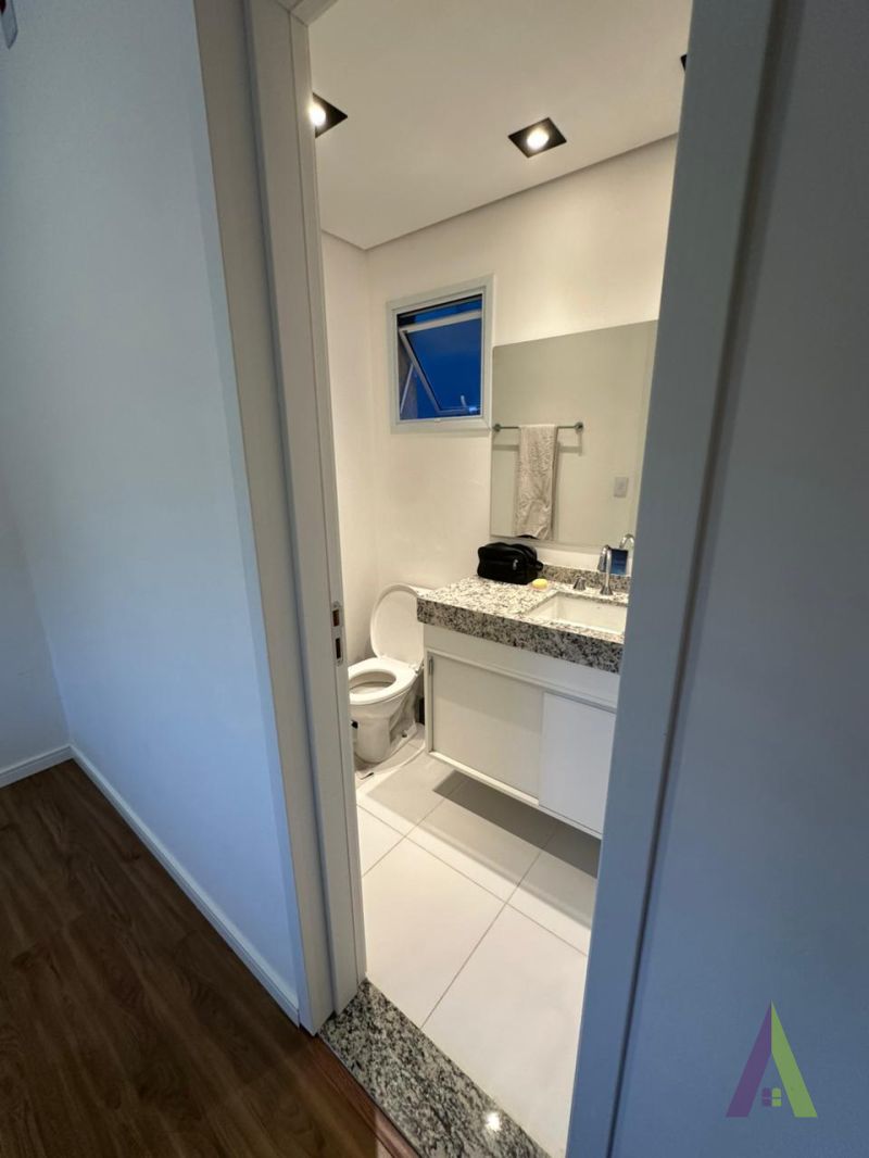 Apartamento Duplex em Condomínio Clube em São Roque!