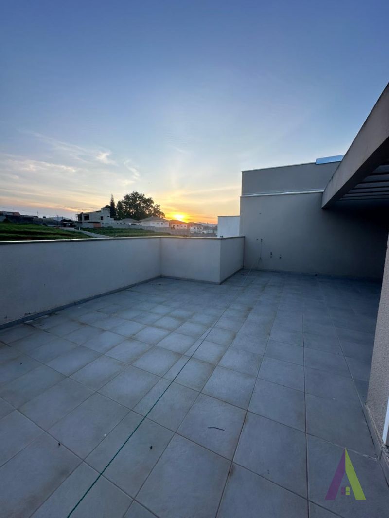 Apartamento Duplex em Condomínio Clube em São Roque!
