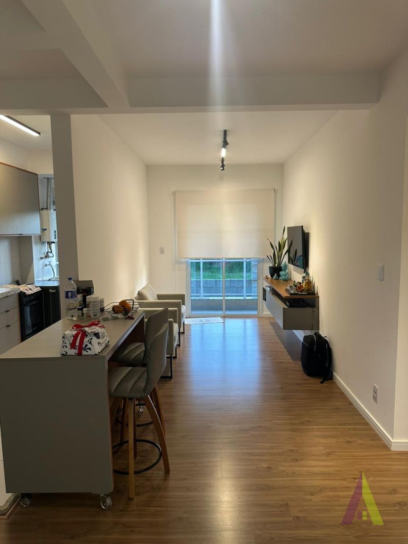 Apartamento Duplex em Condomínio Clube em São Roque!