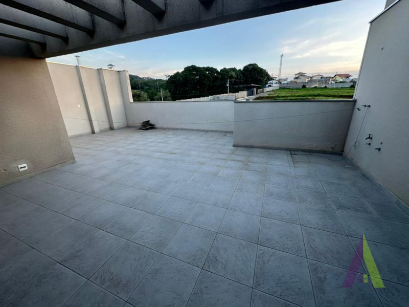 Apartamento Duplex em Condomínio Clube em São Roque!