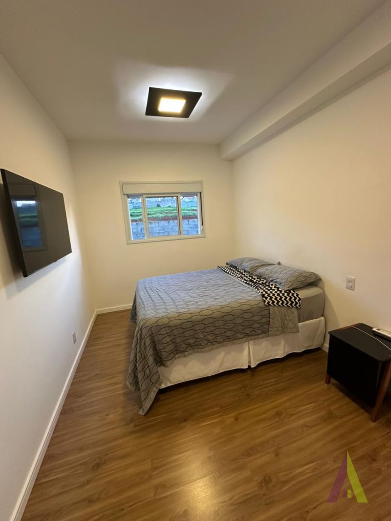 Apartamento Duplex em Condomínio Clube em São Roque!