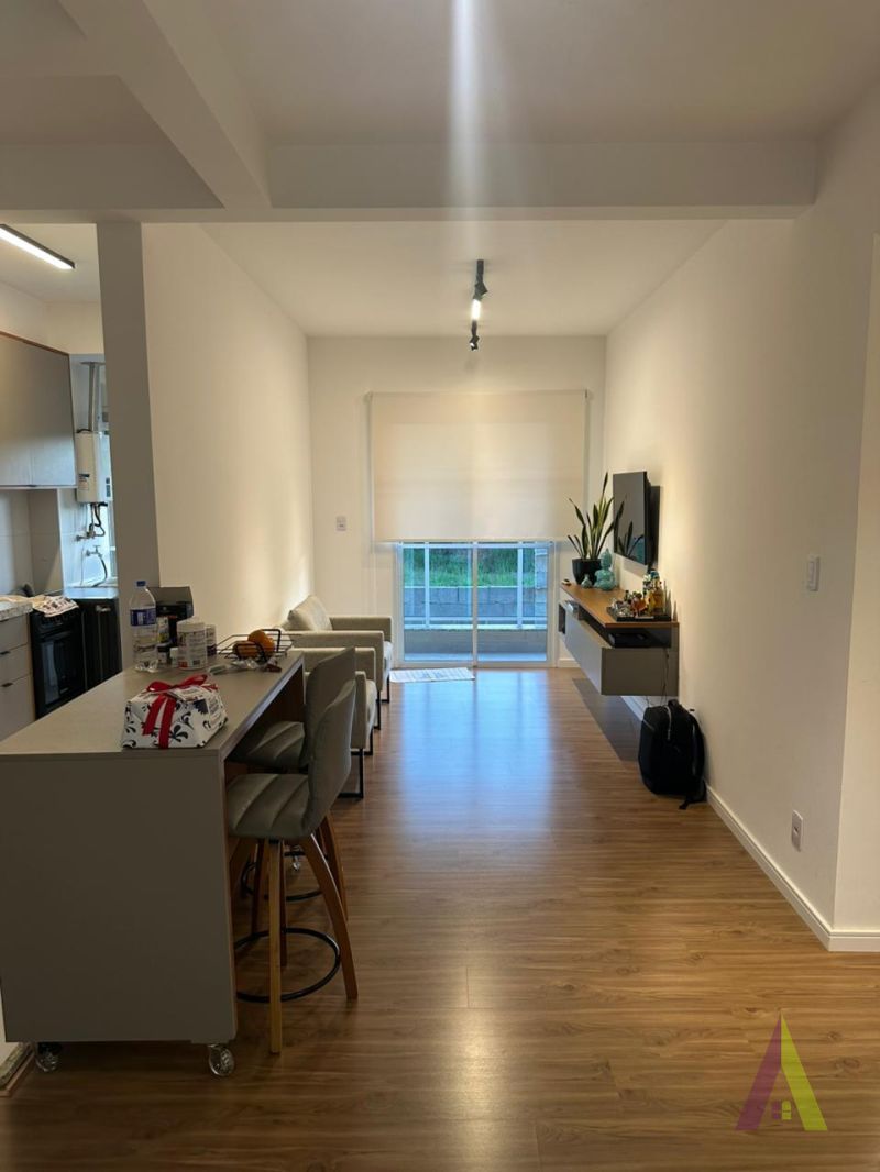 Apartamento Duplex em Condomínio Clube em São Roque!