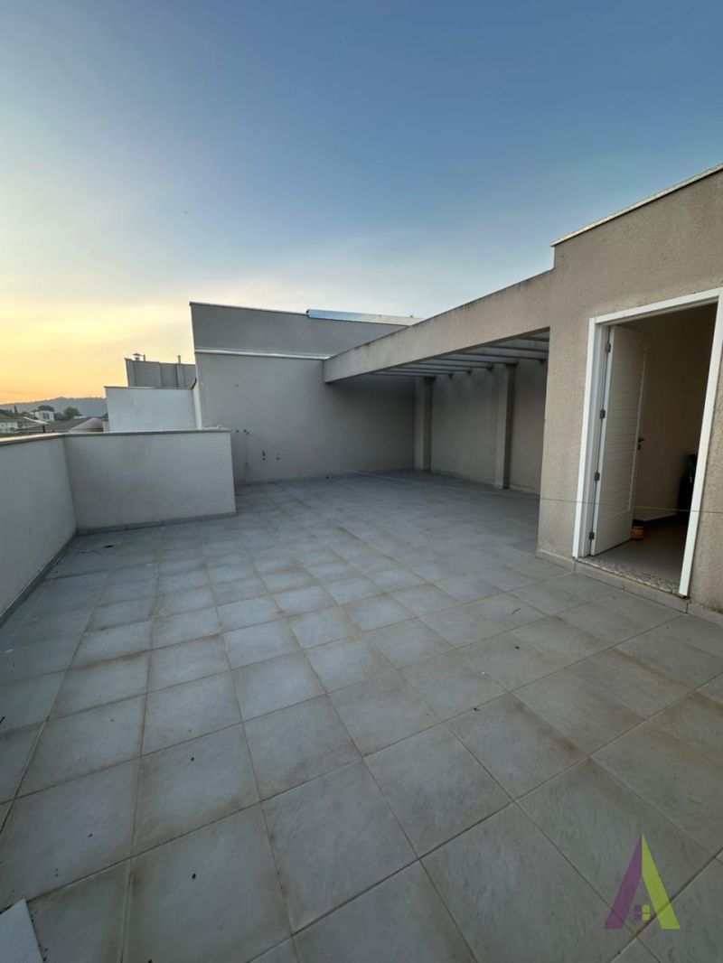 Apartamento Duplex em Condomínio Clube em São Roque!