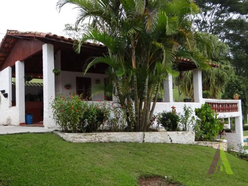 Sítio Completo com 174.240m² em São Roque!