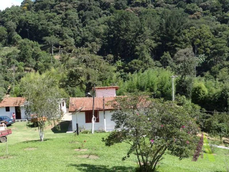 Sítio Completo com 174.240m² em São Roque!