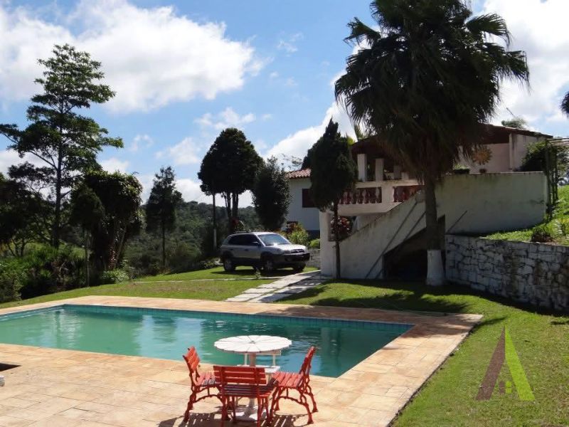 Sítio Completo com 174.240m² em São Roque!