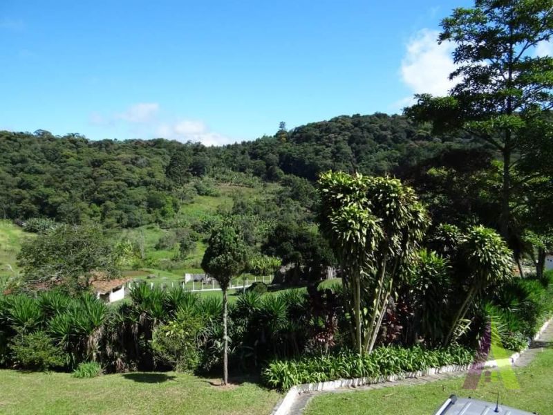 Sítio Completo com 174.240m² em São Roque!