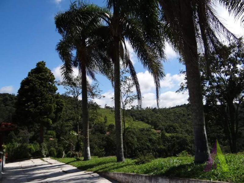 Sítio Completo com 174.240m² em São Roque!