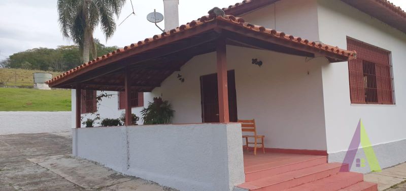 Sítio Completo com 174.240m² em São Roque!