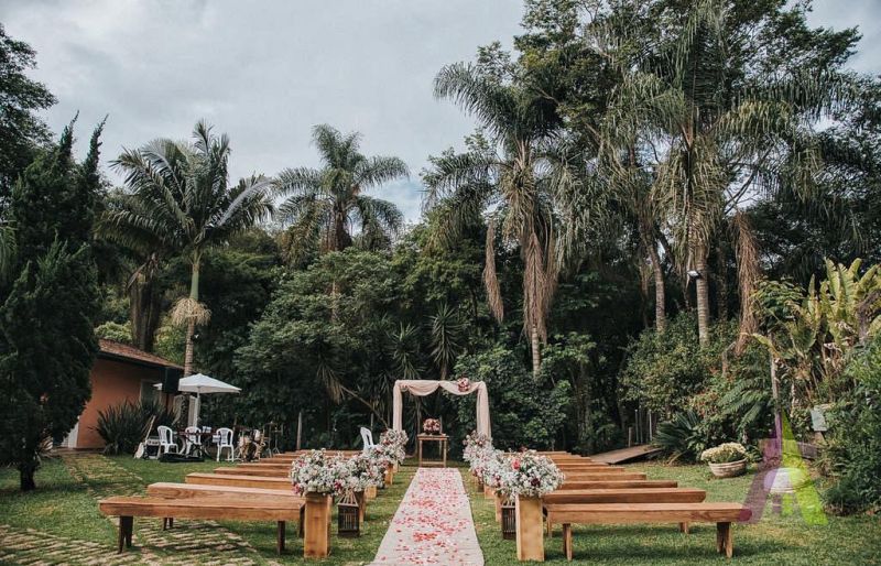 Chácara de eventos em funcionamento a venda em São Roque!