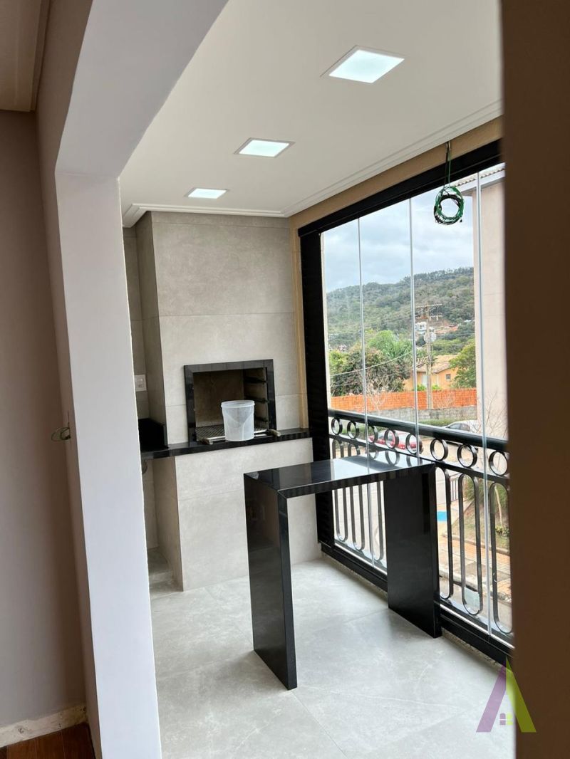Apartamento em Condomínio Clube em São Roque!